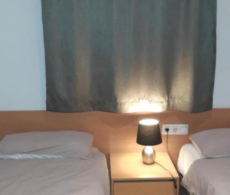 Sweet Bcn Rambla 48 Apartment บาร์เซโลนา ภายนอก รูปภาพ