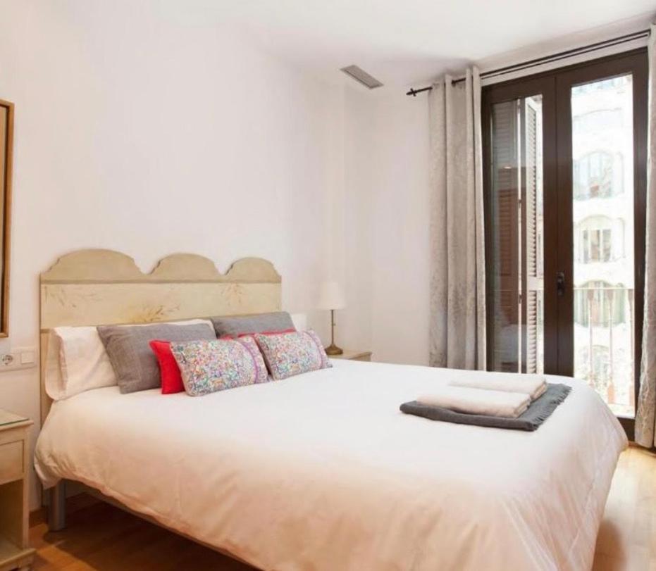 Sweet Bcn Rambla 48 Apartment บาร์เซโลนา ภายนอก รูปภาพ
